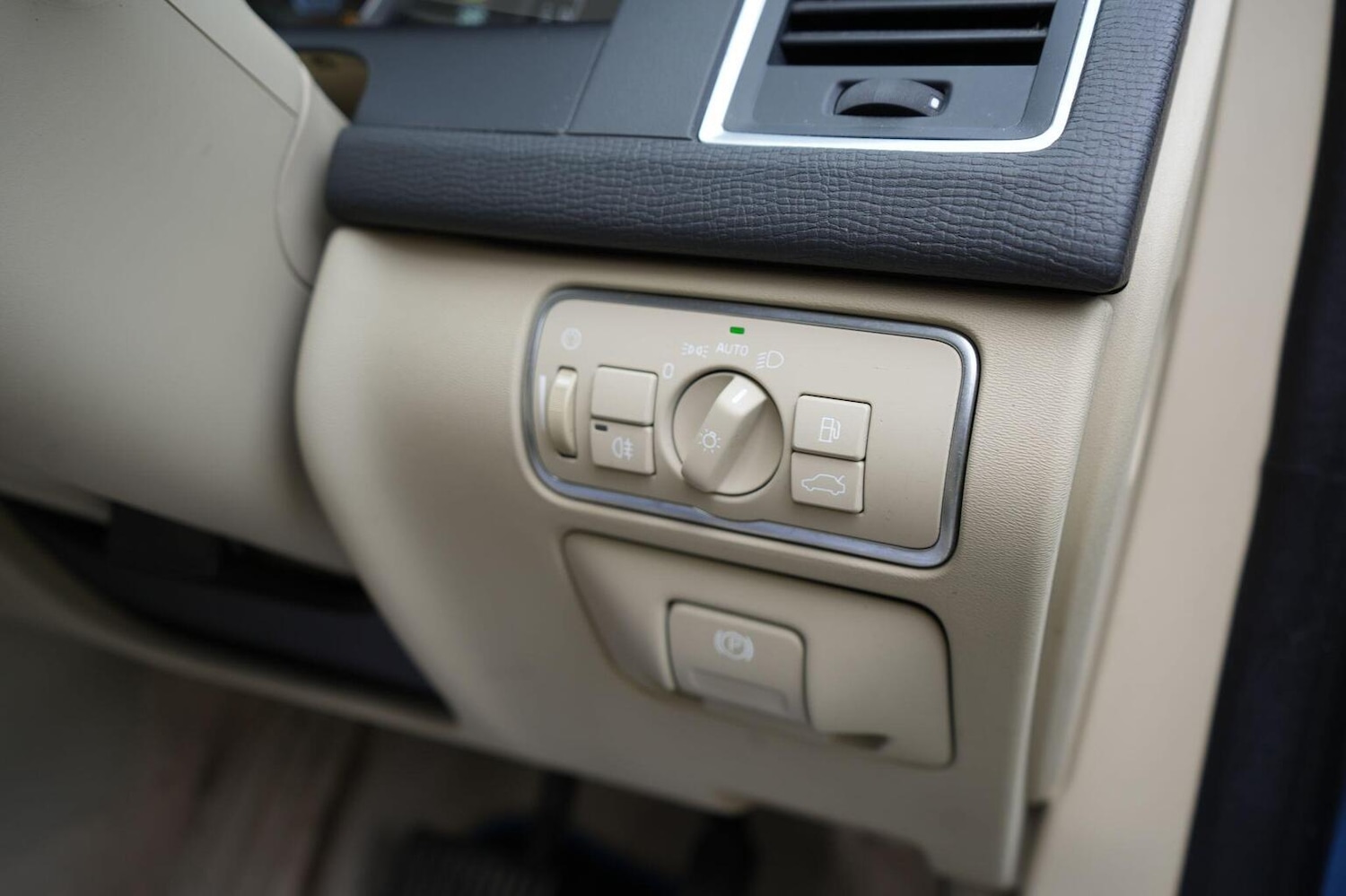 Used Volvo XC60 2015 for sale - 77453257: Photo 20