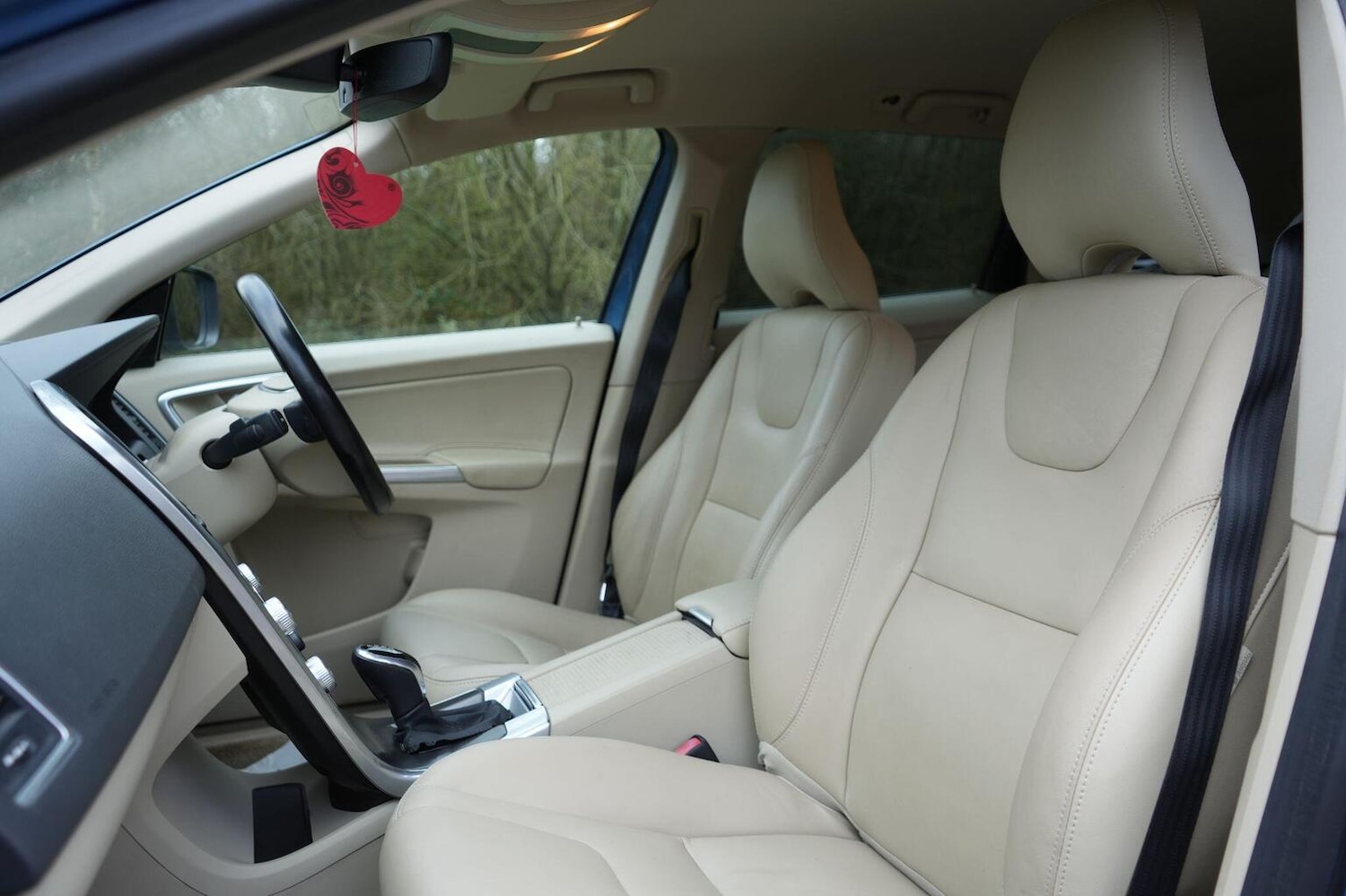 Used Volvo XC60 2015 for sale - 77453257: Photo 36