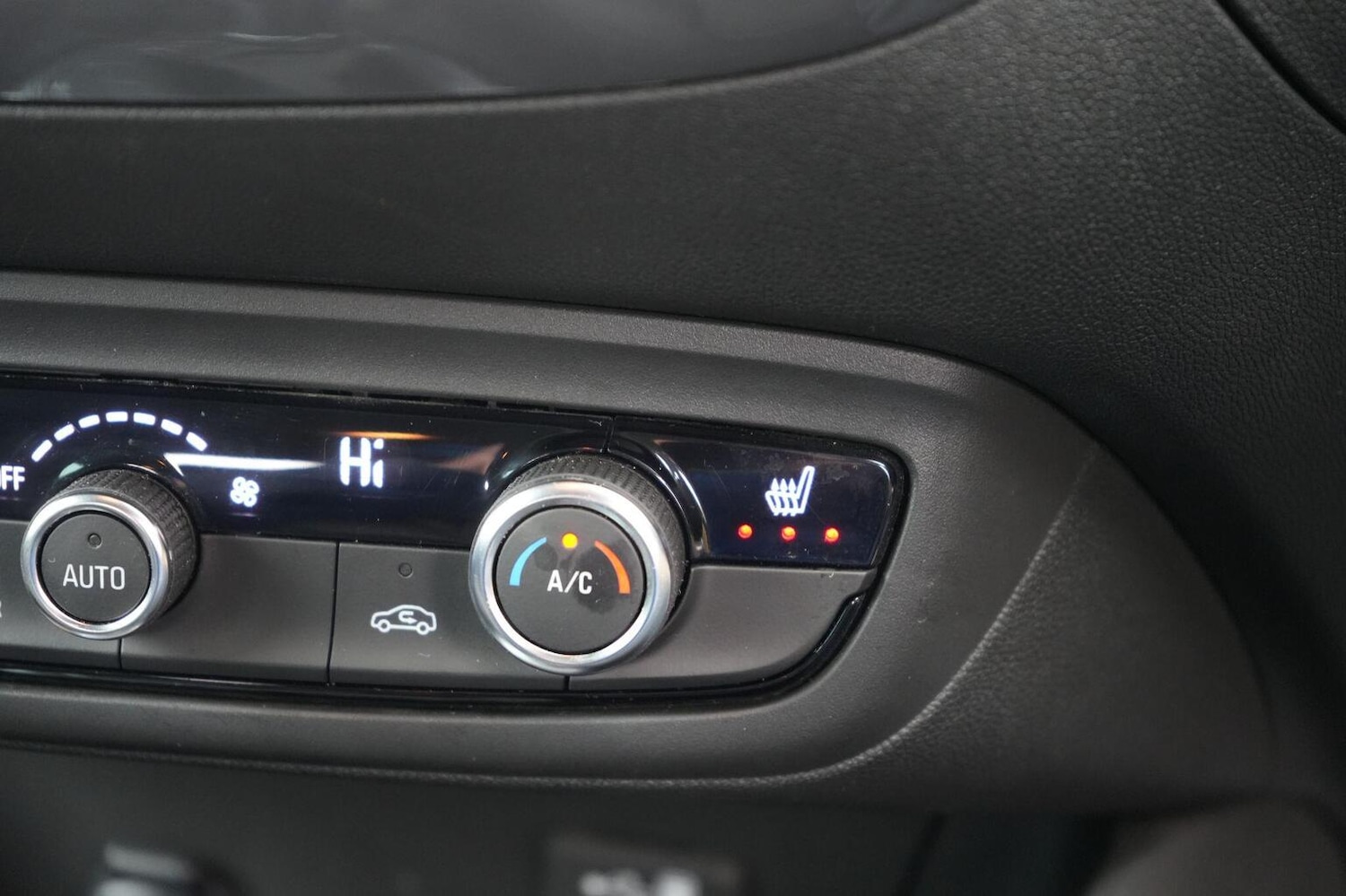 Used Vauxhall Crossland 2024 for sale - 76963243: Photo 25