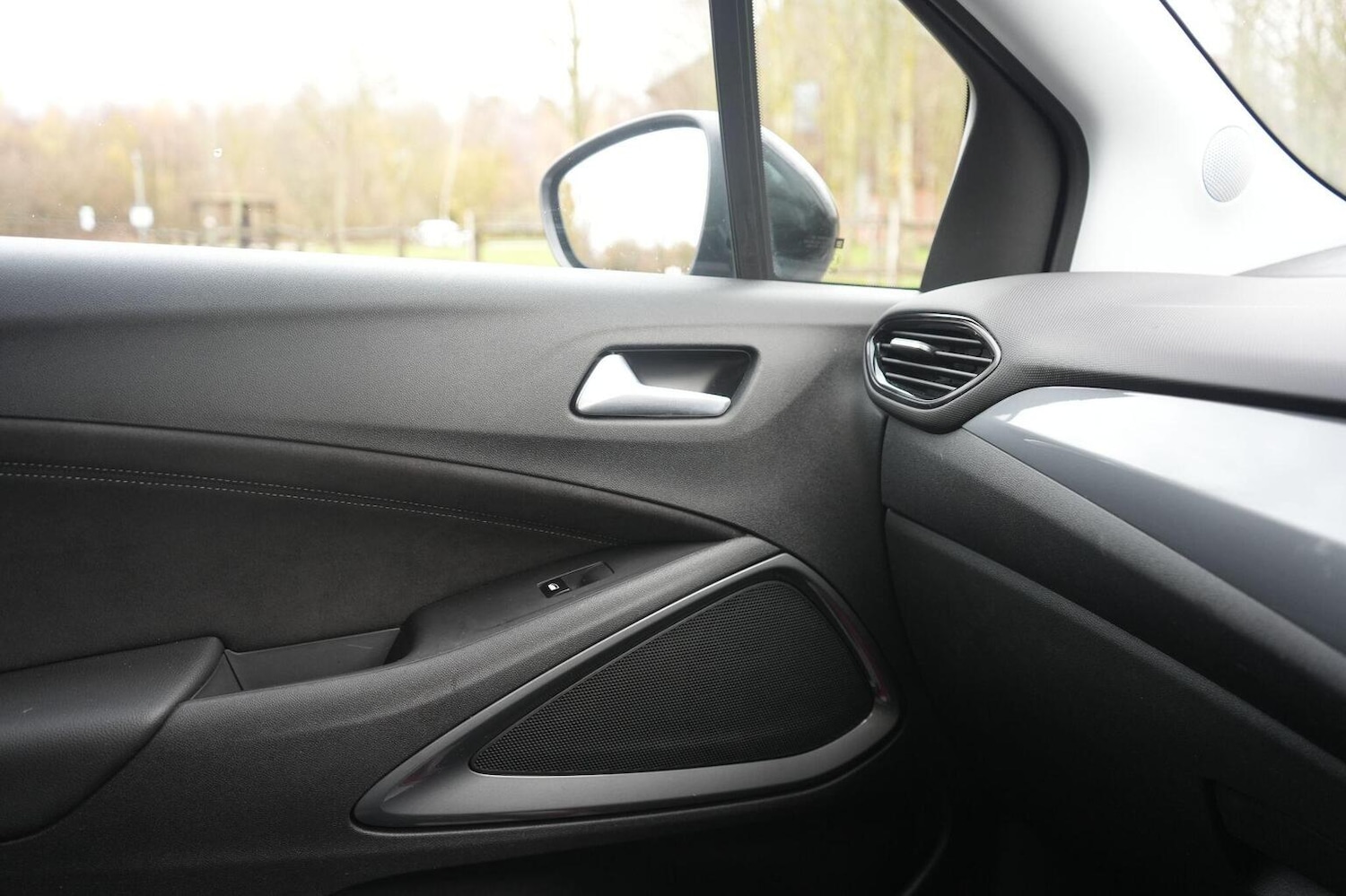 Used Vauxhall Crossland 2024 for sale - 76963243: Photo 47