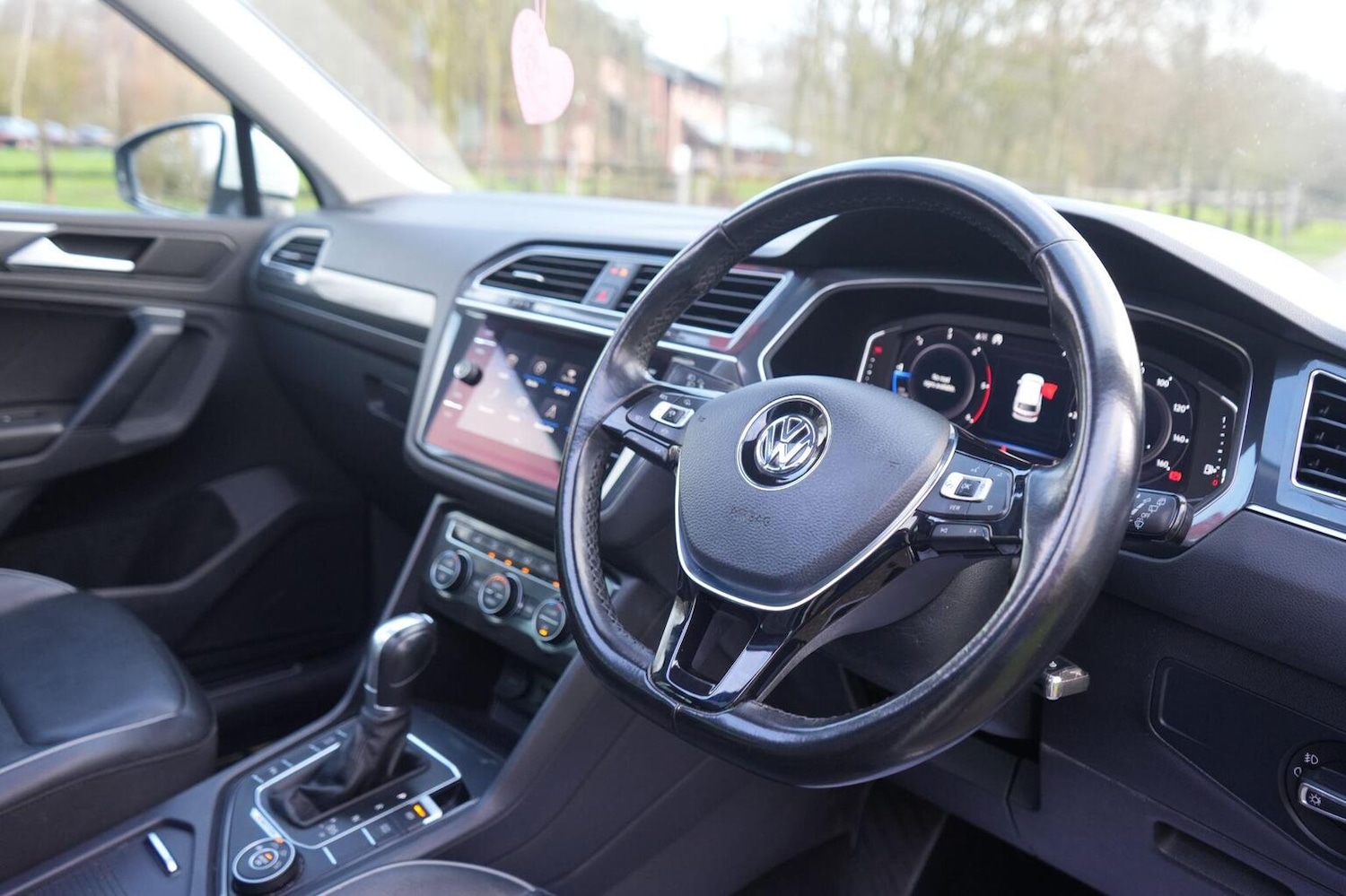 Used Volkswagen Tiguan 2019 for sale - 76963311: Photo 11