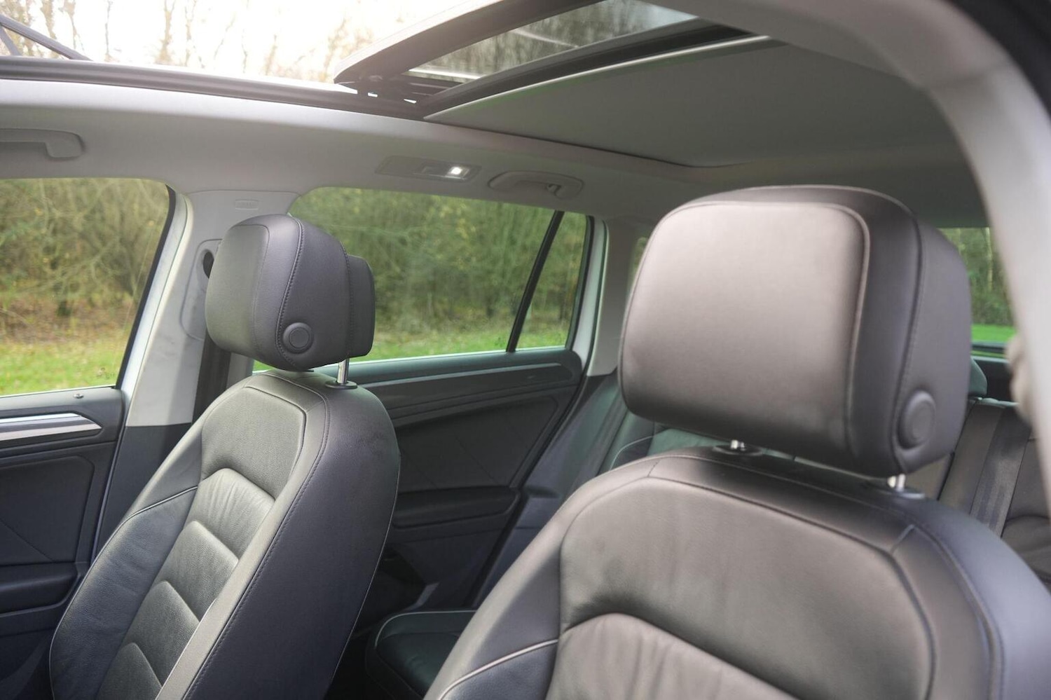 Used Volkswagen Tiguan 2019 for sale - 76963311: Photo 23