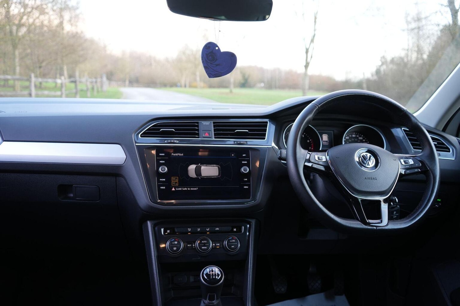 Used Volkswagen Tiguan 2019 for sale - 77135899: Photo 11