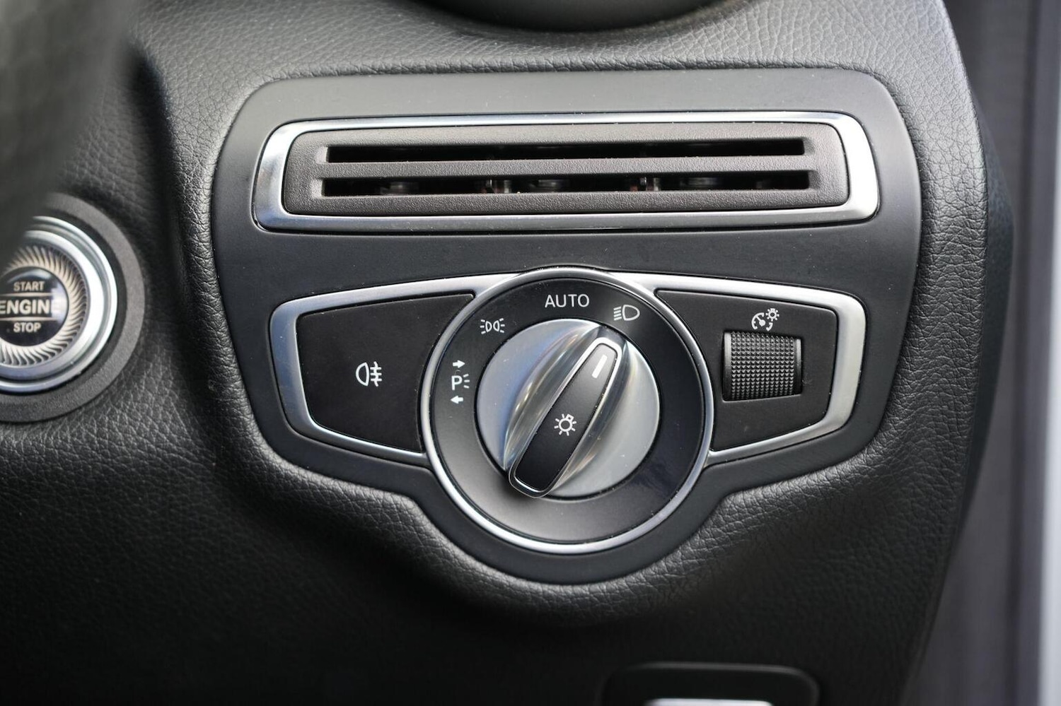 Used Mercedes-Benz C Class 2019 for sale - 76963448: Photo 20