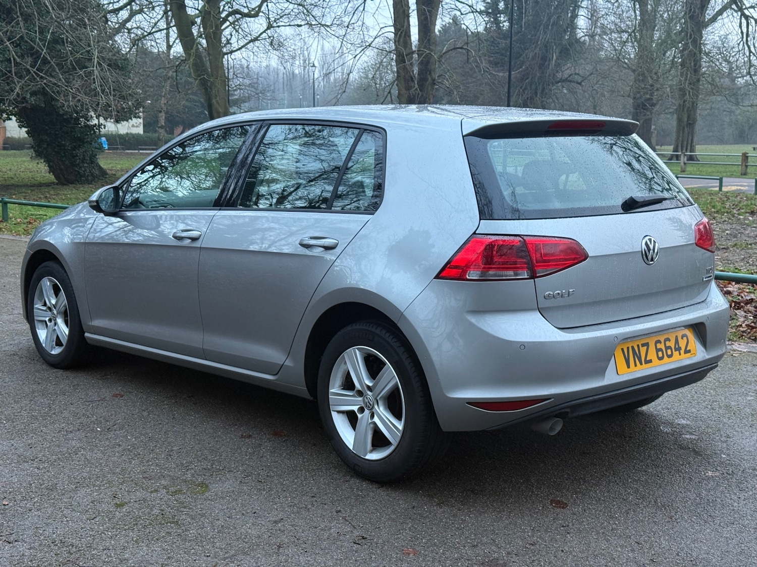 Used Volkswagen Golf 2015 for sale - 76945945: Photo 4