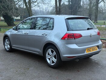 Used Volkswagen Golf 2015 for sale - 76945945: Photo