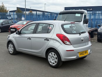 Used Hyundai i20 2012 for sale - 76121206: Photo 4