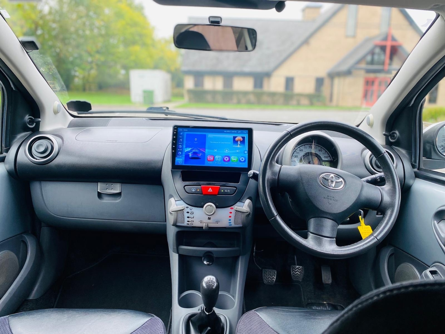Used Toyota AYGO 2012 for sale - 76506105: Photo 8
