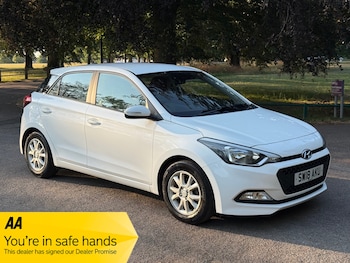 Used Hyundai i20 2018 for sale - 79158203: Photo