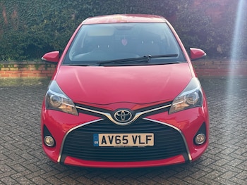 Used Toyota Yaris 2015 for sale - 77710603: Photo