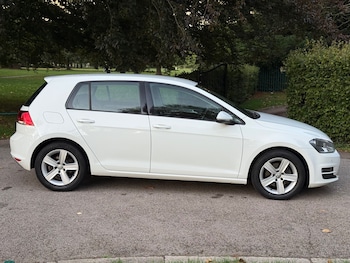 Used Volkswagen Golf 2015 for sale - 76101842: Photo