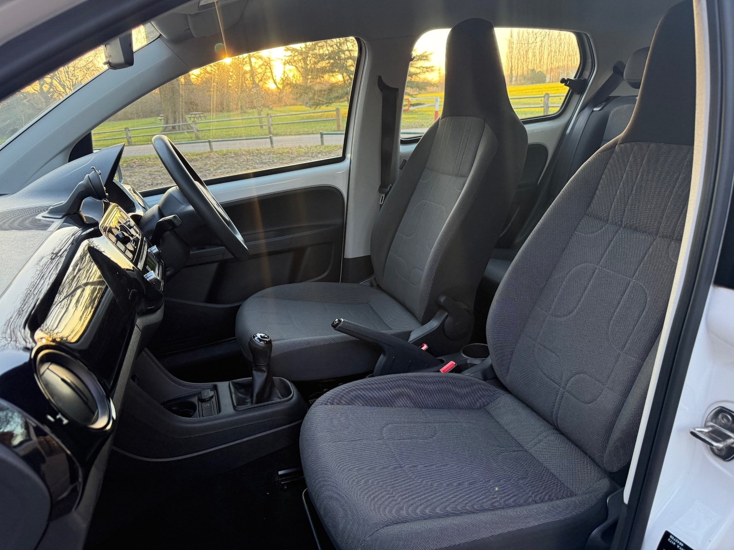 Used Volkswagen up! 2016 for sale - 76772538: Photo 17