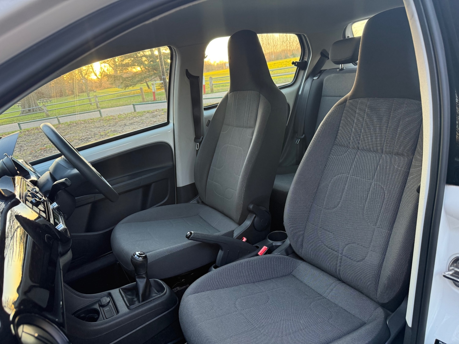 Used Volkswagen up! 2016 for sale - 76772538: Photo 18