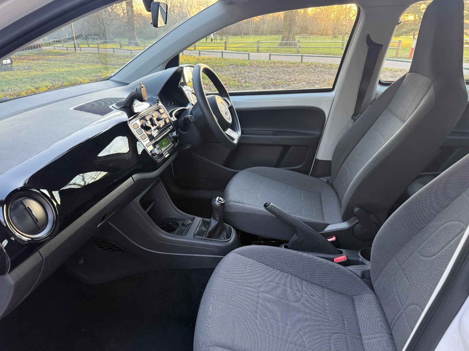 Used Volkswagen up! 2016 for sale - 76772538: Photo 19