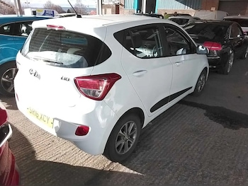 2016 (16) - 1.0 Blue Drive Premium 5dr