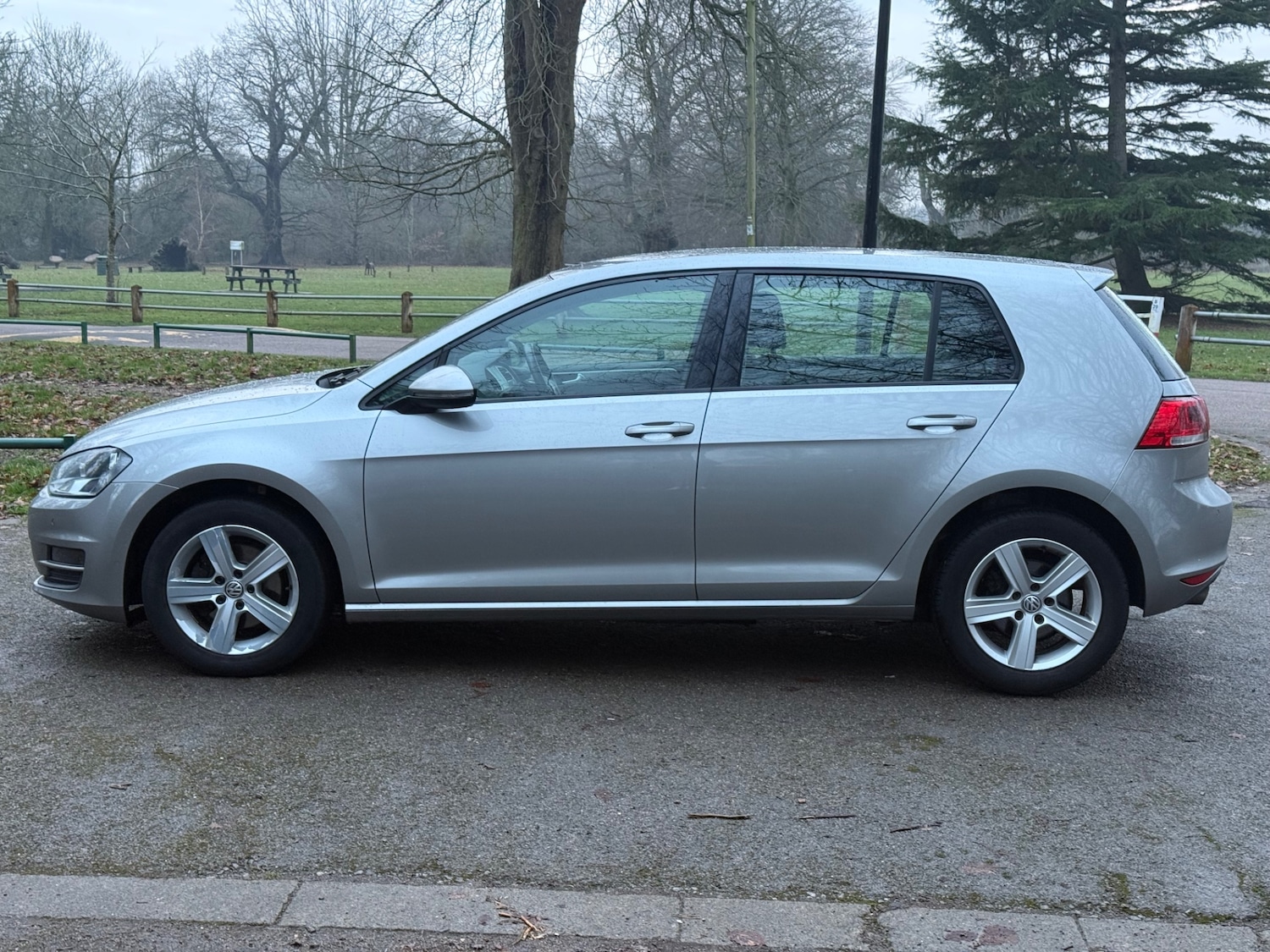 Used Volkswagen Golf 2015 for sale - 77640225: Photo 3