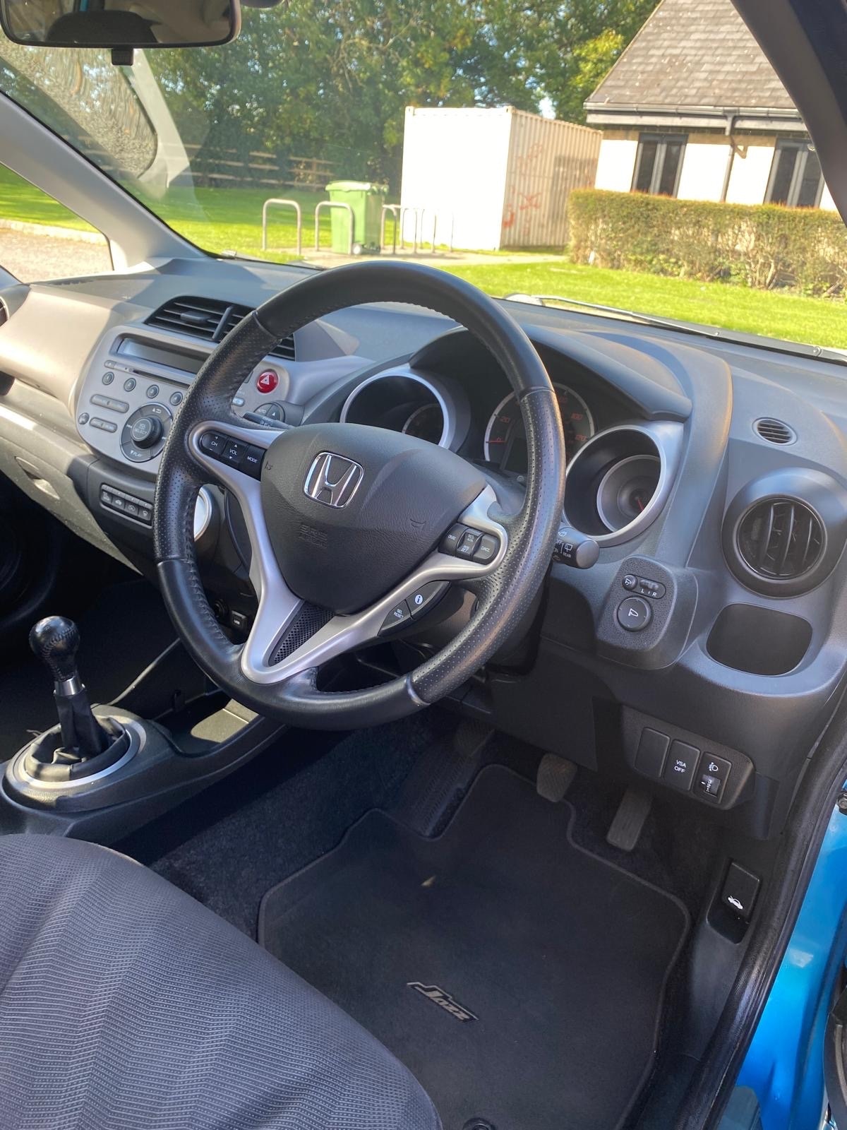 Used Honda Jazz 2010 for sale - 76439749: Photo 11