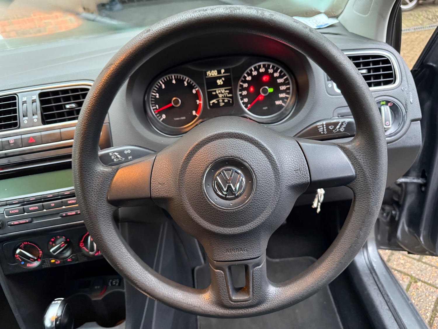 Used Volkswagen Polo 2010 for sale - 77149696: Photo 13