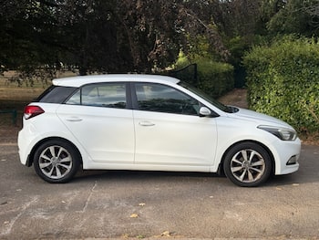Used Hyundai i20 2015 for sale - 79662799: Photo