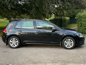 Used Volkswagen Golf 2015 for sale - 76103742: Photo