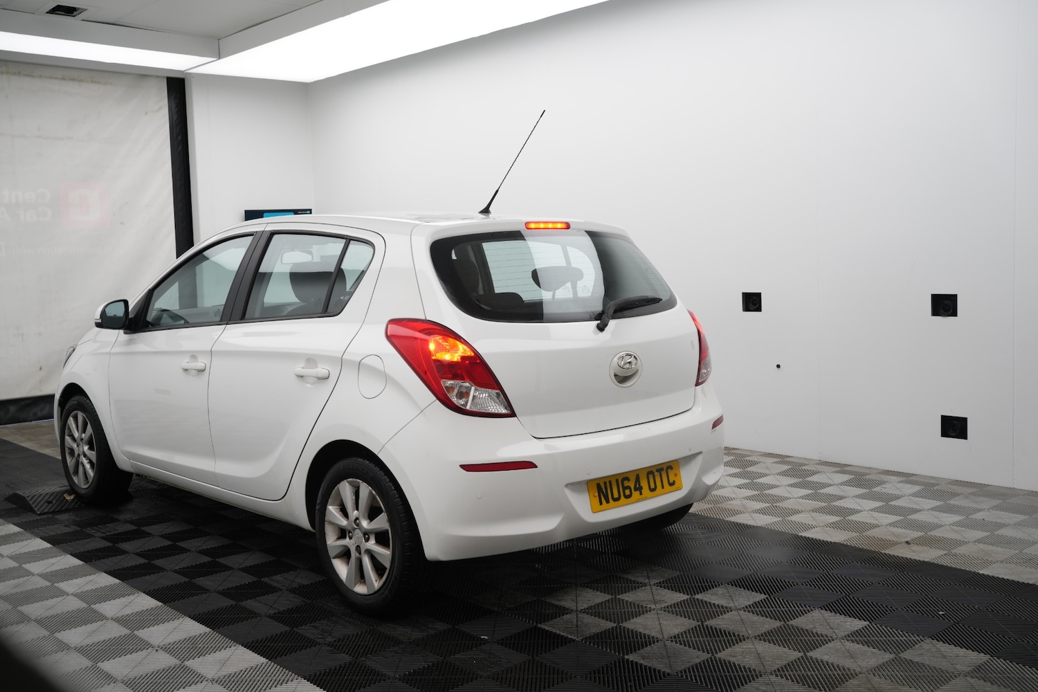 Used Hyundai i20 2014 for sale - 77229169: Photo 2