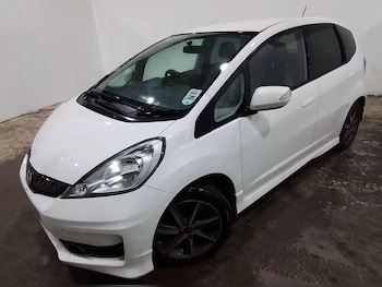 Used Honda Jazz 2013 for sale - 77300774: Photo