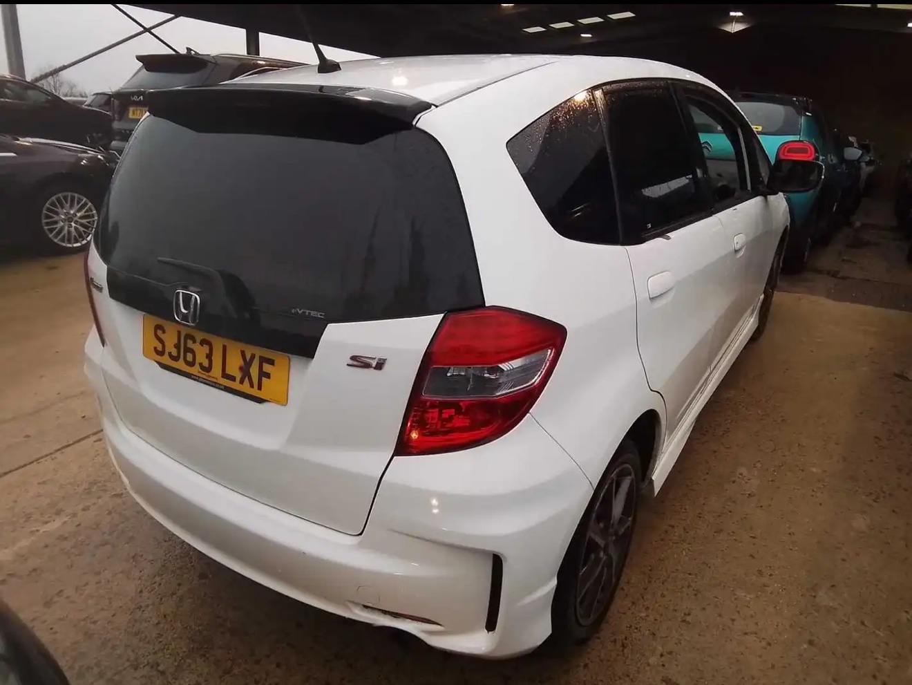 Used Honda Jazz 2013 for sale - 77300774: Photo 3