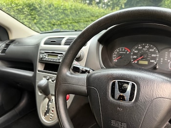 Used Honda Civic 2002 for sale - 76102829: Photo