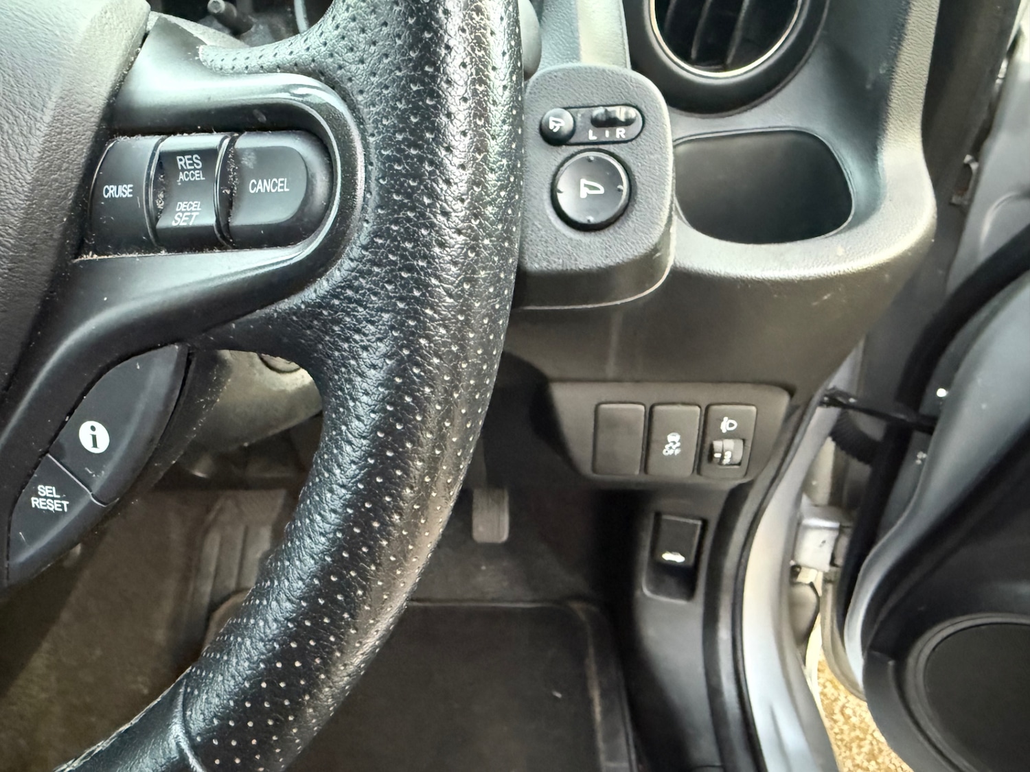 Used Honda Jazz 2014 for sale - 77300701: Photo 19