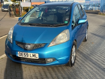 Used Honda Jazz 2010 for sale - 76120532: Photo 3