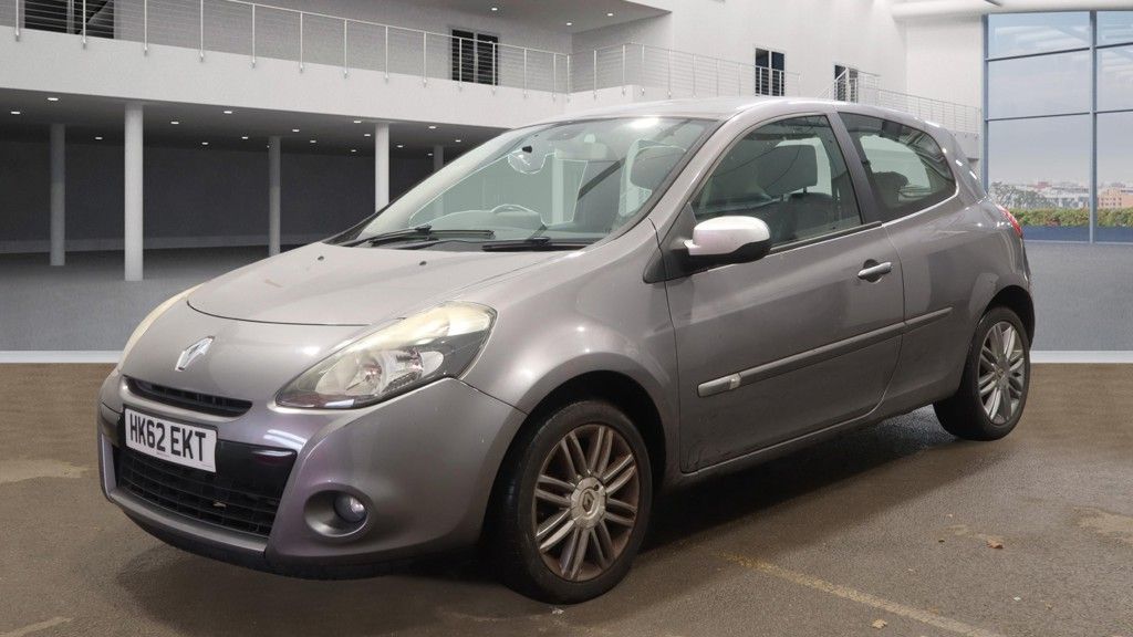 Used Renault Clio 2012 for sale - 76609418: Photo 2