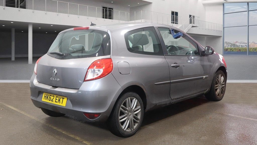 Used Renault Clio 2012 for sale - 76609418: Photo 4