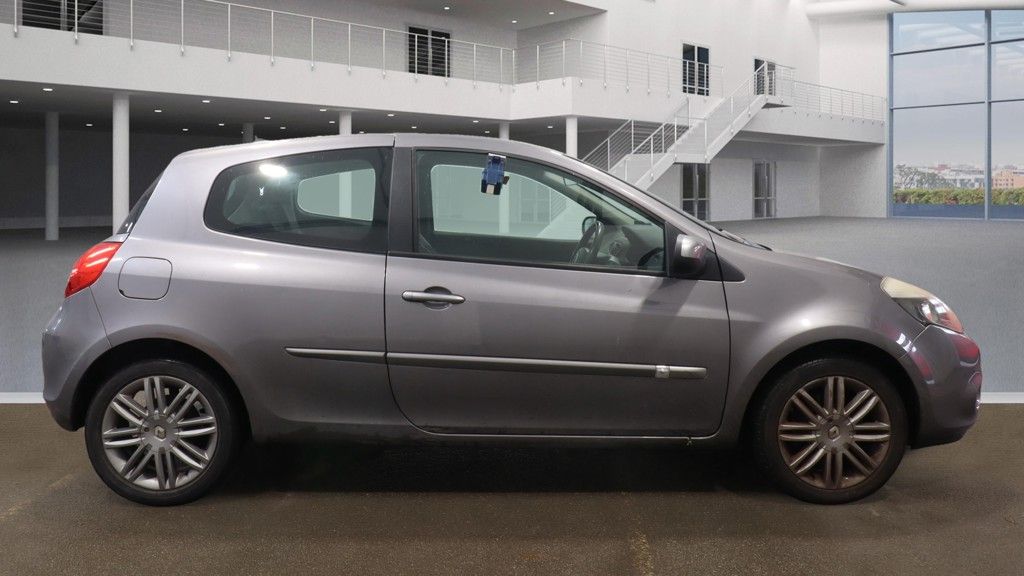 Used Renault Clio 2012 for sale - 76609418: Photo 5