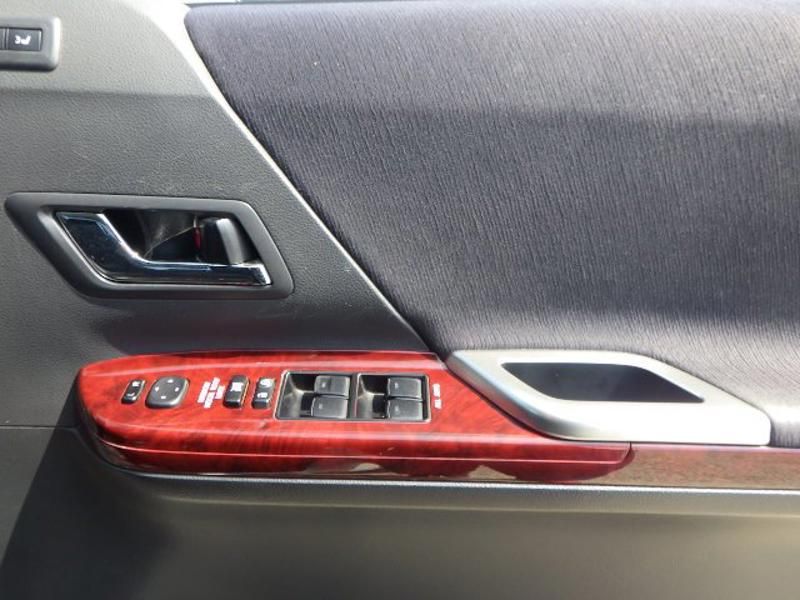 Used Toyota Alphard 2010 for sale - 76609449: Photo 18