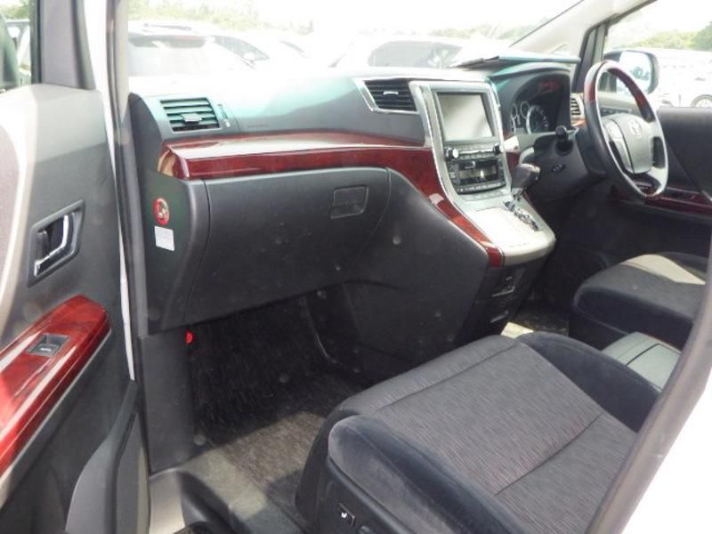 Used Toyota Alphard 2010 for sale - 76609449: Photo 24
