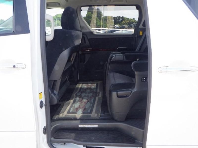 Used Toyota Alphard 2010 for sale - 76609449: Photo 28
