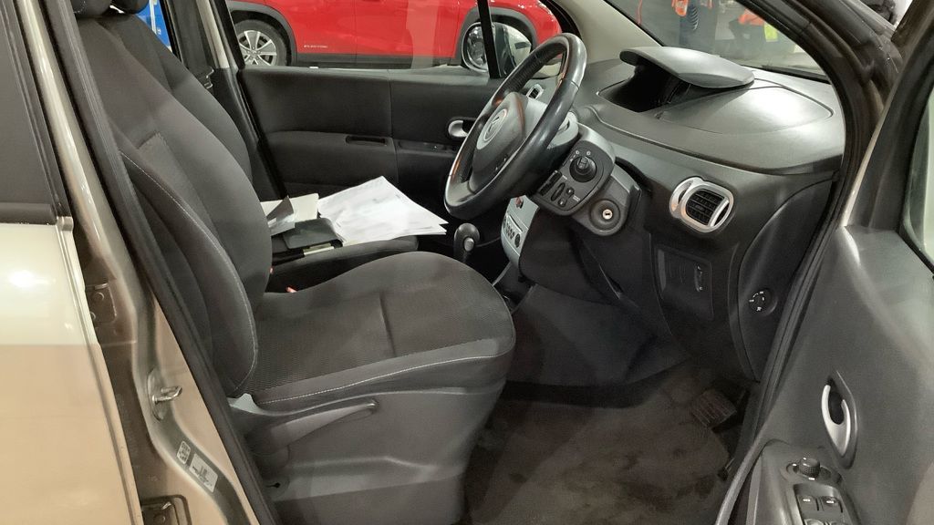 Used Renault Grand Modus 2011 for sale - 76609421: Photo 9