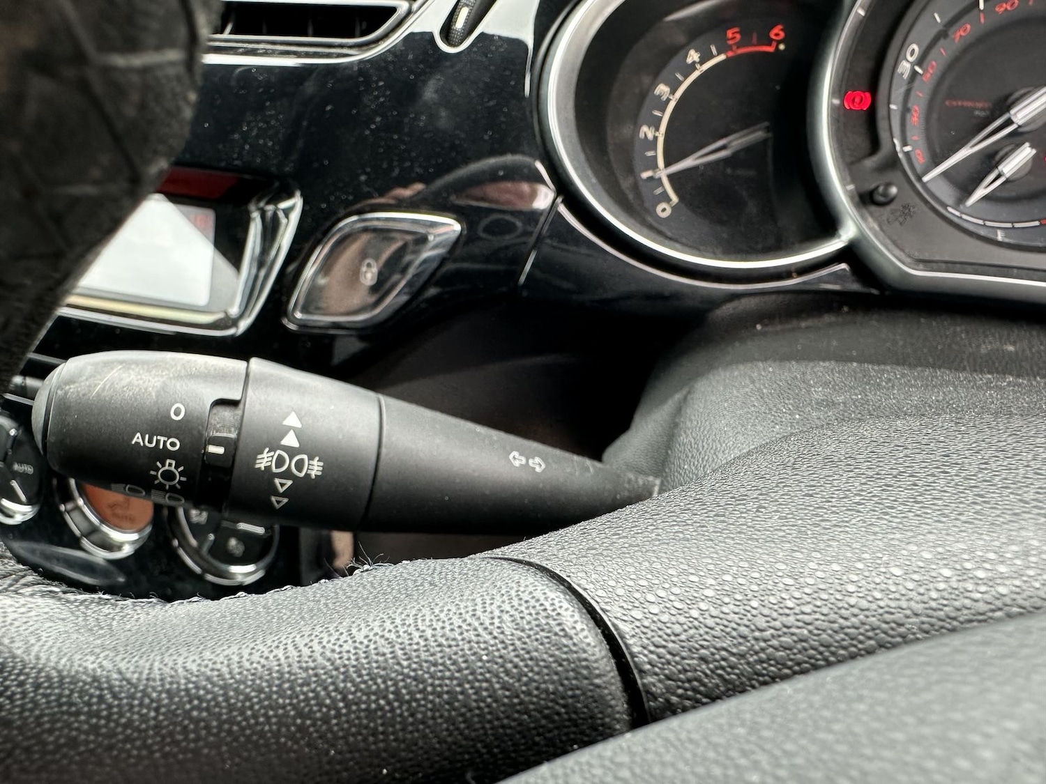 Used Citroen DS3 2014 for sale - 76609448: Photo 17