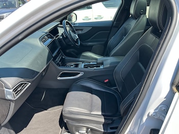 Used Jaguar F-Pace 2020 for sale - 79472825: Photo