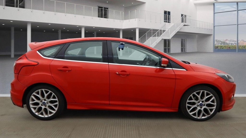 Used Ford Focus 2013 for sale - 76609444: Photo 5