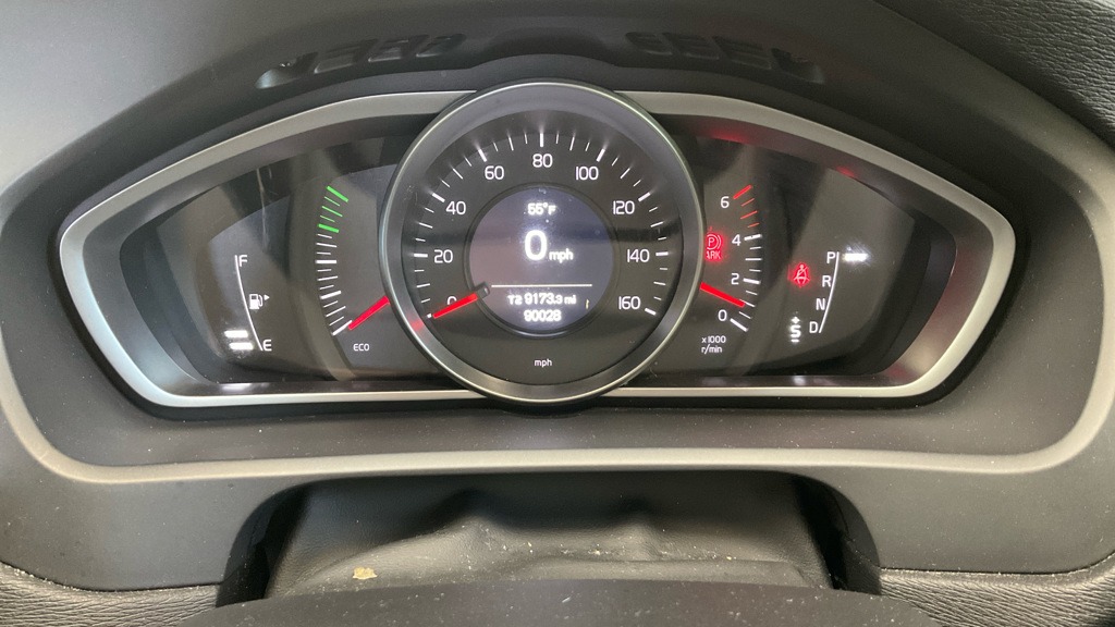 Used Volvo V40 2016 for sale - 76431138: Photo 10