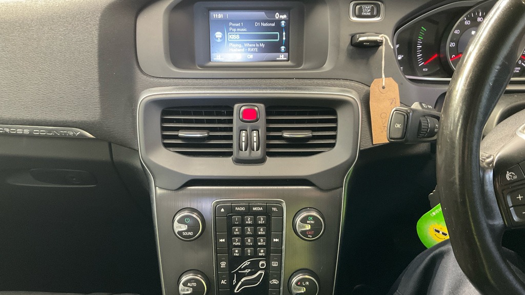 Used Volvo V40 2016 for sale - 76431138: Photo 11