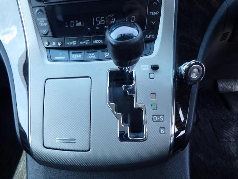 Used Toyota Alphard 2012 for sale - 76609447: Photo 21