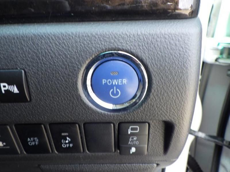 Used Toyota Alphard 2012 for sale - 76609447: Photo 24