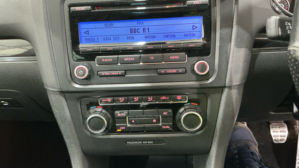 Used Volkswagen Golf 2009 for sale - 76598500: Photo 11