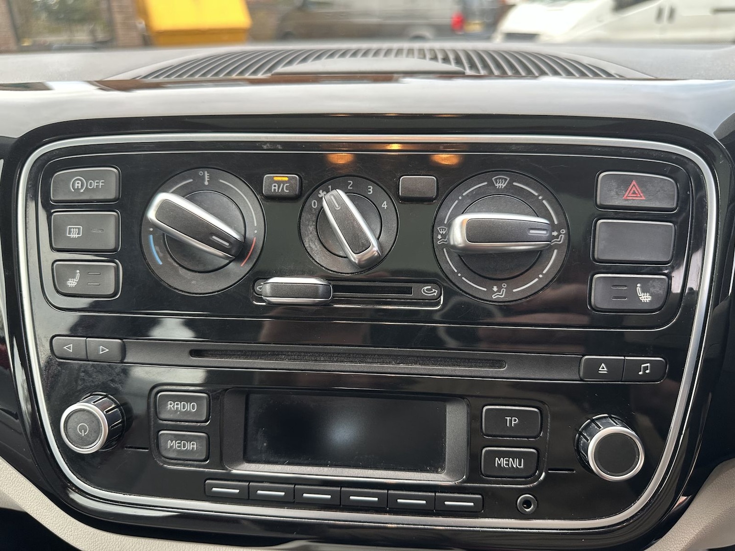 Used Volkswagen up! 2013 for sale - 76609443: Photo 20