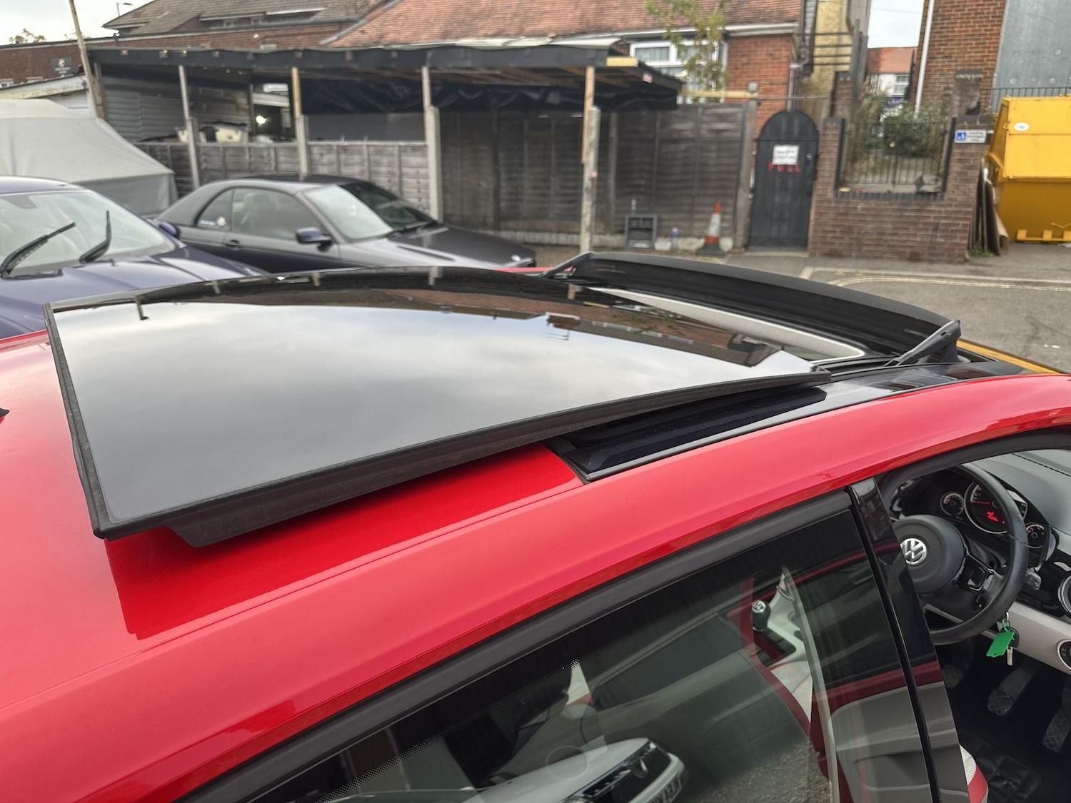 Used Volkswagen up! 2013 for sale - 76609443: Photo 26