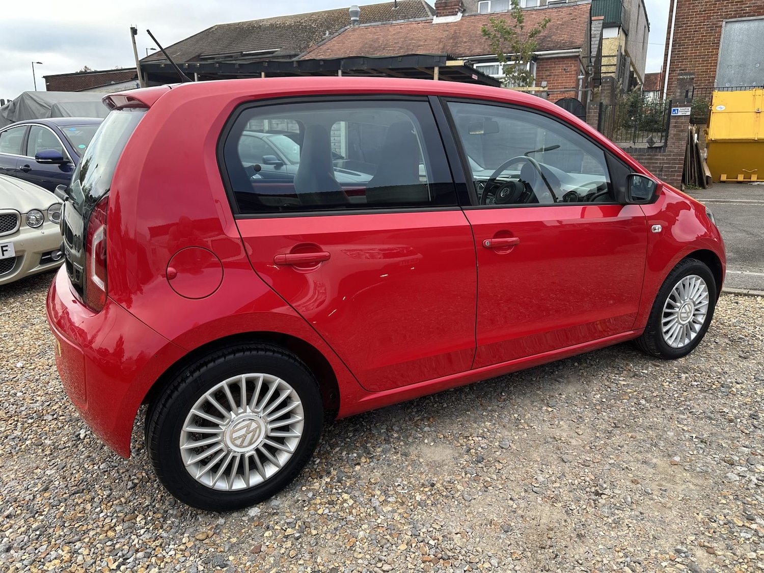 Used Volkswagen up! 2013 for sale - 76609443: Photo 9