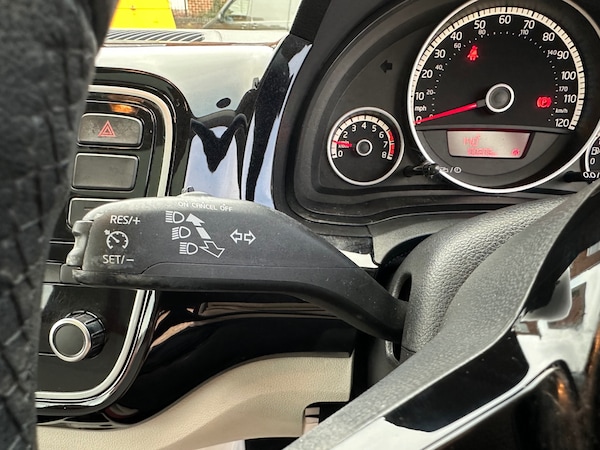 Used Volkswagen up! 2013 for sale - 76273394: Photo 21