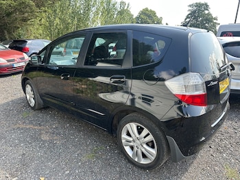 Used Honda Jazz 2010 for sale - 75497119: Photo